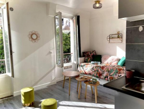 Charming Bright Sunny Studio near Canal St Martin